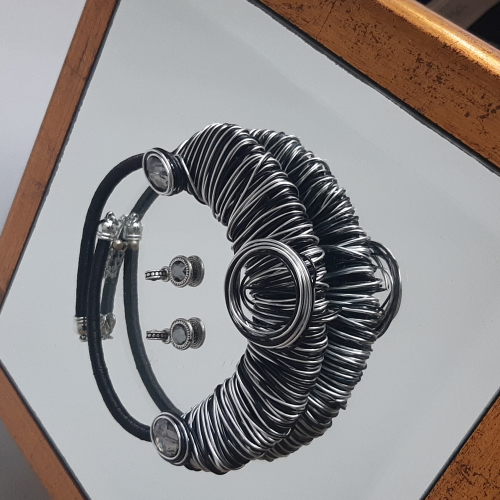 Necklace & earings set